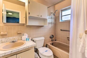 North Miami Beach Rental: Near Walking Park!