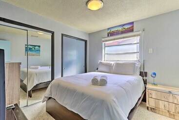 North Miami Beach Rental: Near Walking Park!