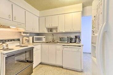 North Miami Beach Rental: Near Walking Park!