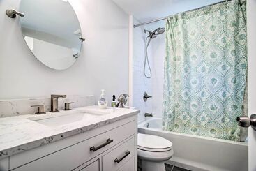 Remodeled East Falmouth Home   Close To Beaches!