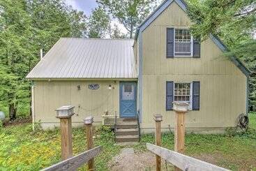 Rustic Intervale Hideaway W/ Deck & Wooded Views!