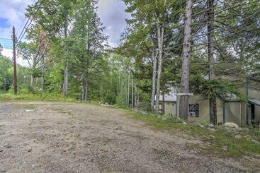 Rustic Intervale Hideaway W/ Deck & Wooded Views!