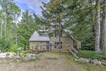 Rustic Intervale Hideaway W/ Deck & Wooded Views!
