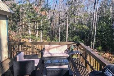 Rustic Intervale Hideaway W/ Deck & Wooded Views!