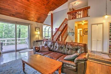 Rustic Intervale Hideaway W/ Deck & Wooded Views!