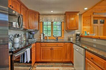 Secluded Conway Home W/ Theater Room & Hot Tub!