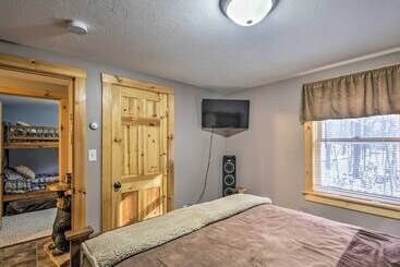 Secluded Conway Home W/ Theater Room & Hot Tub!