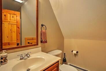 Secluded Conway Home W/ Theater Room & Hot Tub!