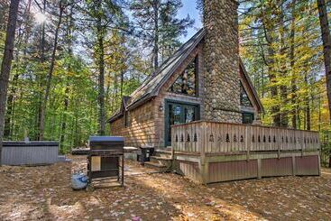 Secluded Conway Home W/ Theater Room & Hot Tub!