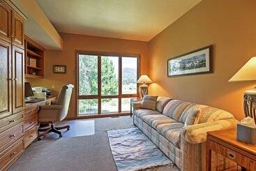 Spacious Home W/mtn Views, 2mi To Steamboat Resort
