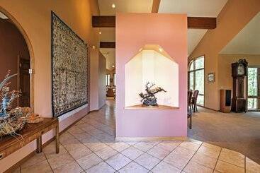 Spacious Home W/mtn Views, 2mi To Steamboat Resort