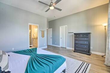 Spacious Old Town North Home W/ Rooftop Deck!