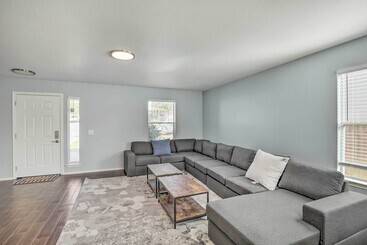 Spacious + Sunny Austin Home ~ 12 Mi To Dtwn!
