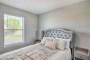 Spacious + Sunny Austin Home ~ 12 Mi To Dtwn!