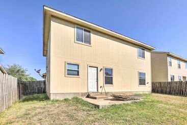 Spacious + Sunny Austin Home ~ 12 Mi To Dtwn!