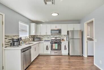Spacious + Sunny Austin Home ~ 12 Mi To Dtwn!
