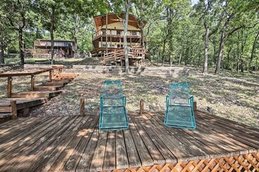 Private Fishing Dock: Grand Lake Home