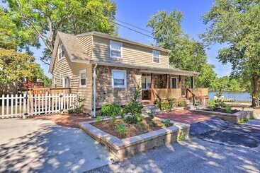 Sunny Glen Burnie Home On Site Water Access