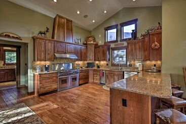 Breck Mtn Home W/ Hot Tub & Game Room!