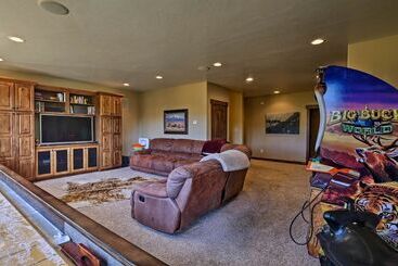 Breck Mtn Home W/ Hot Tub & Game Room!