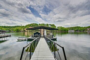 Сельский дом Private Dock: Waterfront Gem On Lake Of The Ozarks