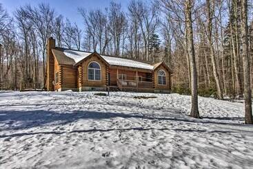 West Dover Cabin W/ Game Room, 4 Mi To Mt Snow!