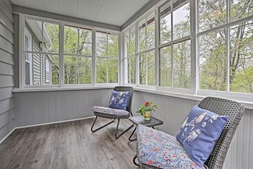 Beautiful Lenox Home, 3 Mi To Shakespeare & Co!