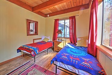 Big Bear Cabin W/ Fenced Yard: 4 Mi To Snow Summit