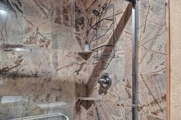 Close To Skiing: Cabin W/ Pool Access In Breck