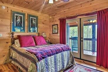 Cabin W/ Bbq + Games Walk To Blue Ridge Parkway!