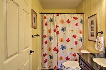 Cabin W/ Bbq + Games   Walk To Blue Ridge Parkway!