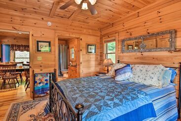 Cabin W/ Bbq + Games   Walk To Blue Ridge Parkway!