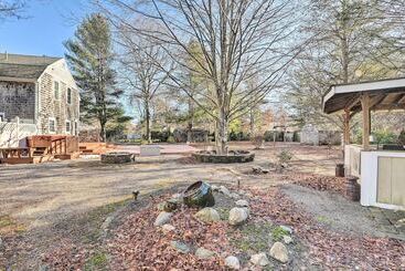 Charming East Falmouth Home W/ Hot Tub!