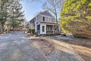 Charming East Falmouth Home W/ Hot Tub!
