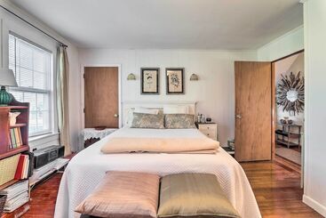 Charming East Falmouth Home W/ Hot Tub!
