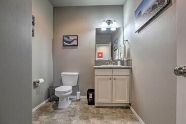 Chic Bend Home W/ Deck < 3 Mi To Downtown!