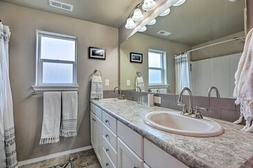 Chic Bend Home W/ Deck < 3 Mi To Downtown!