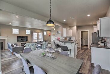 Chic Bend Home W/ Deck < 3 Mi To Downtown!