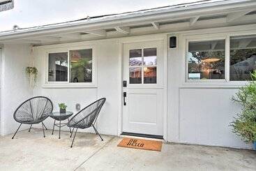 Chic & Central Ventura Home   Walk To Beach!