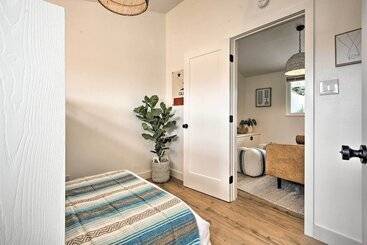 Chic & Central Ventura Home   Walk To Beach!