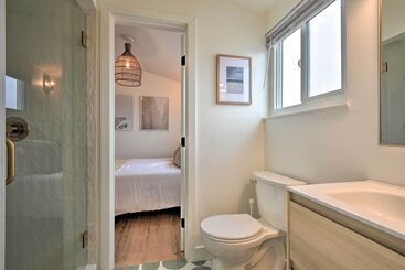 Chic & Central Ventura Home   Walk To Beach!