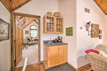Couples Cabin   5 Mi To Dt Berkeley Springs!
