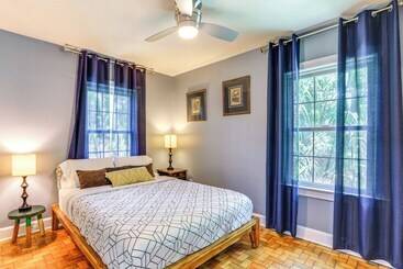 Cozy Gainesville Home ~ 1 Mi To University!