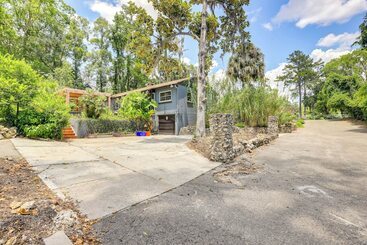 Cozy Gainesville Home ~ 1 Mi To University!