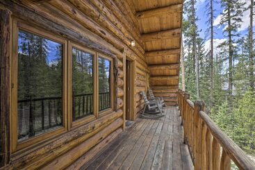 8 Mi To Gondola: Cozy Breckenridge Cabin W/ Deck!