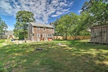 Cozy Plymouth Home Walk To Bartlett Pond!