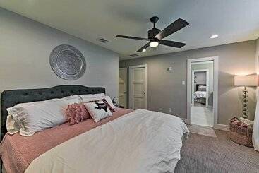 Elegant College Station Home   Walk To Texas A & M