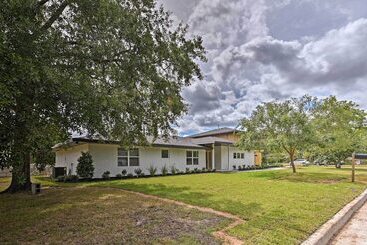 Elegant College Station Home   Walk To Texas A & M