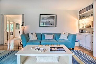 Falmouth Retreat W/ Sunroom   Walk To Beaches