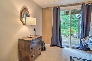 Falmouth Retreat W/ Sunroom   Walk To Beaches